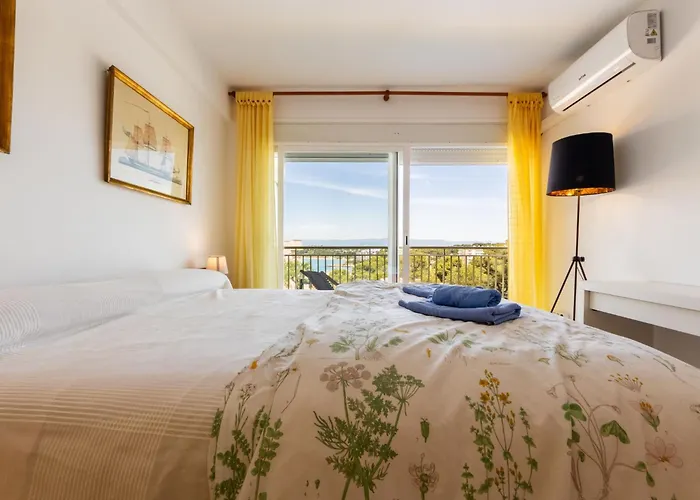 Ulises By Interhome سالو